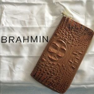 Brahmin Toasted Almond Skyler Wallet